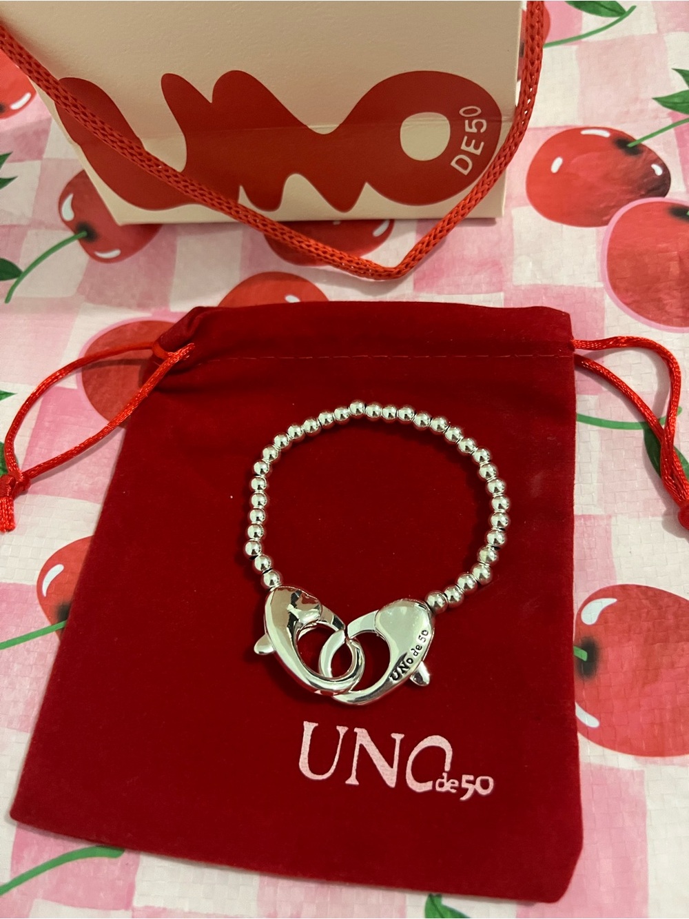 UNOde50 Silver Beaded Bracelet with Heart Clasp
